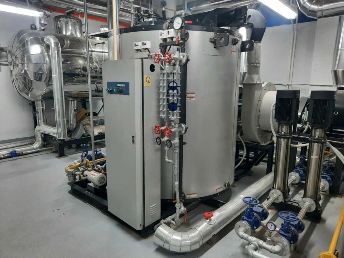 Lắp Đặt Trọn Gói Nồi Hơi 2 Tấn Đốt Dầu Có Đầy Đủ Thiết Bị  Bảo Vệ An Toàn Khi Sử Dụng